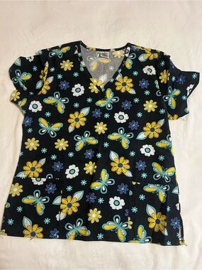 Womens Medium Scrub Top Black With Yellow And White Floral / Butterfly Pattern